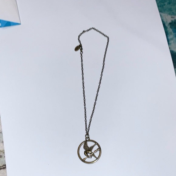 HUNGER GAMES Katniss Mockinglay Pendant Necklace Officially Licensed 2012 NEW - Picture 1 of 16